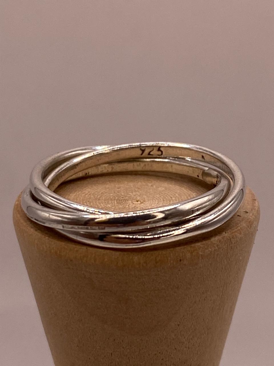 Anillo Triple Entrelazado “fin de Semana” en Plata .925, vista lateral