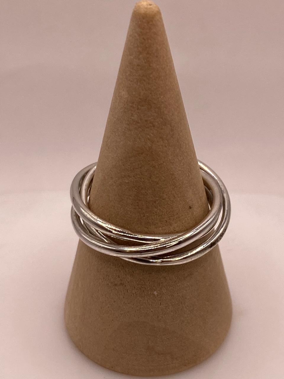 Anillo Triple Entrelazado “fin de Semana” en Plata .925, vista frontal