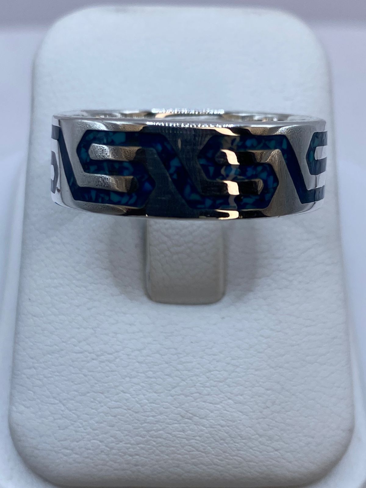 Anillo de Turquesa con Greca Geométrica en Plata .925, vista lateral