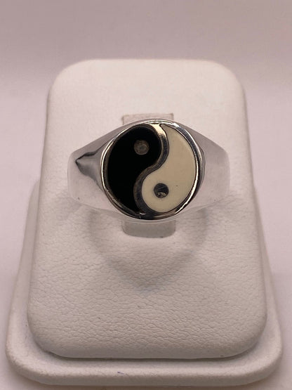 Anillo Yin Yang en Plata .925, vista lateral