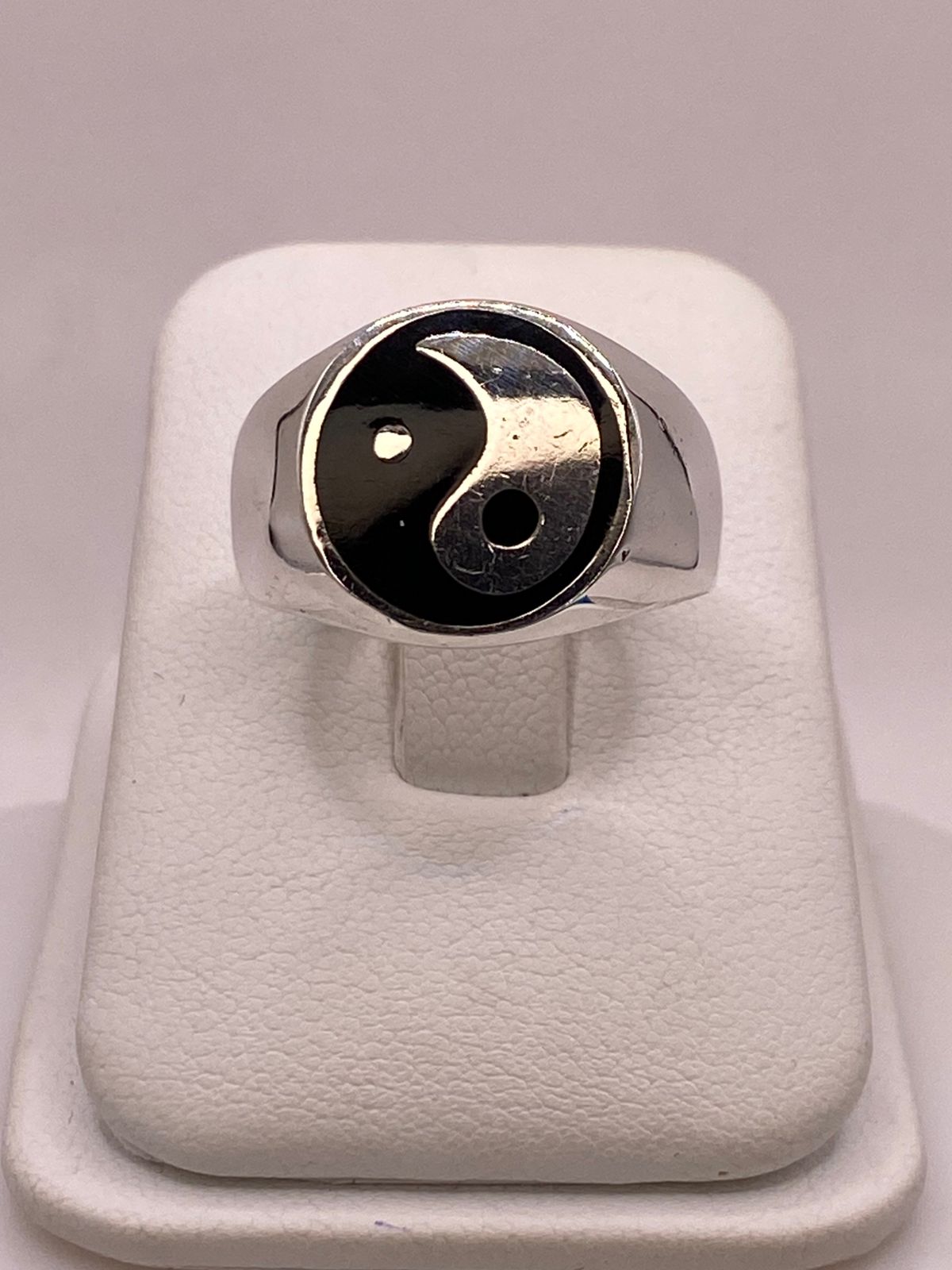 Anillo Yin Yang en Plata .925 — detalle de piedra