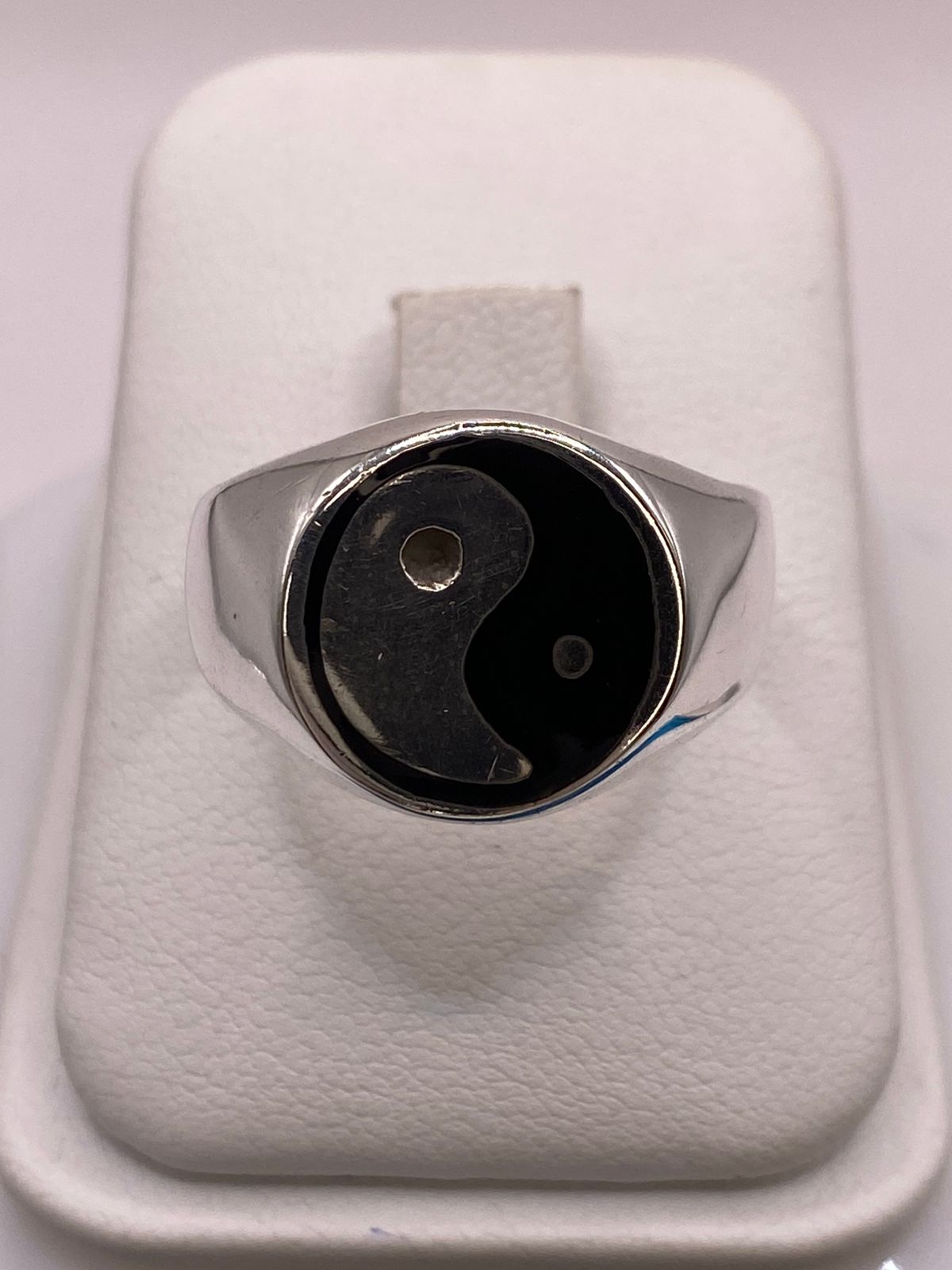 Anillo Yin Yang en Plata .925 — ángulo diagonal