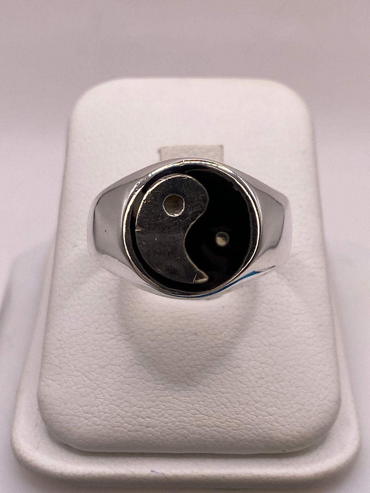 Anillo Yin Yang en Plata .925, vista de detalle