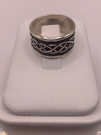 Anillo de Plata Ley 925 con Diseño Trenzado, vista superior