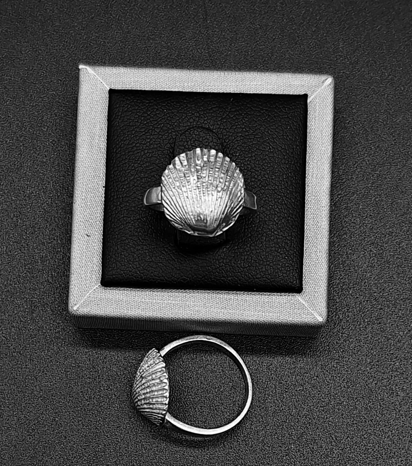 Anillo Concha de Mar en Plata Ley 925 — vista frontal