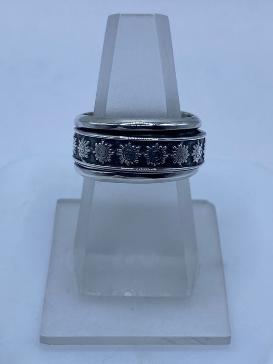  Anillo Giratorio de Plata 925 con Símbolos de Sol — vista lateral