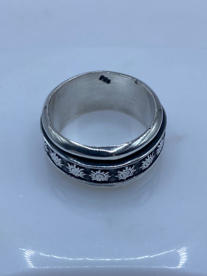 Sello .925 en el interior de anillo spinner soles prehispánicos, plata artesanal hecha en Taxco México 
