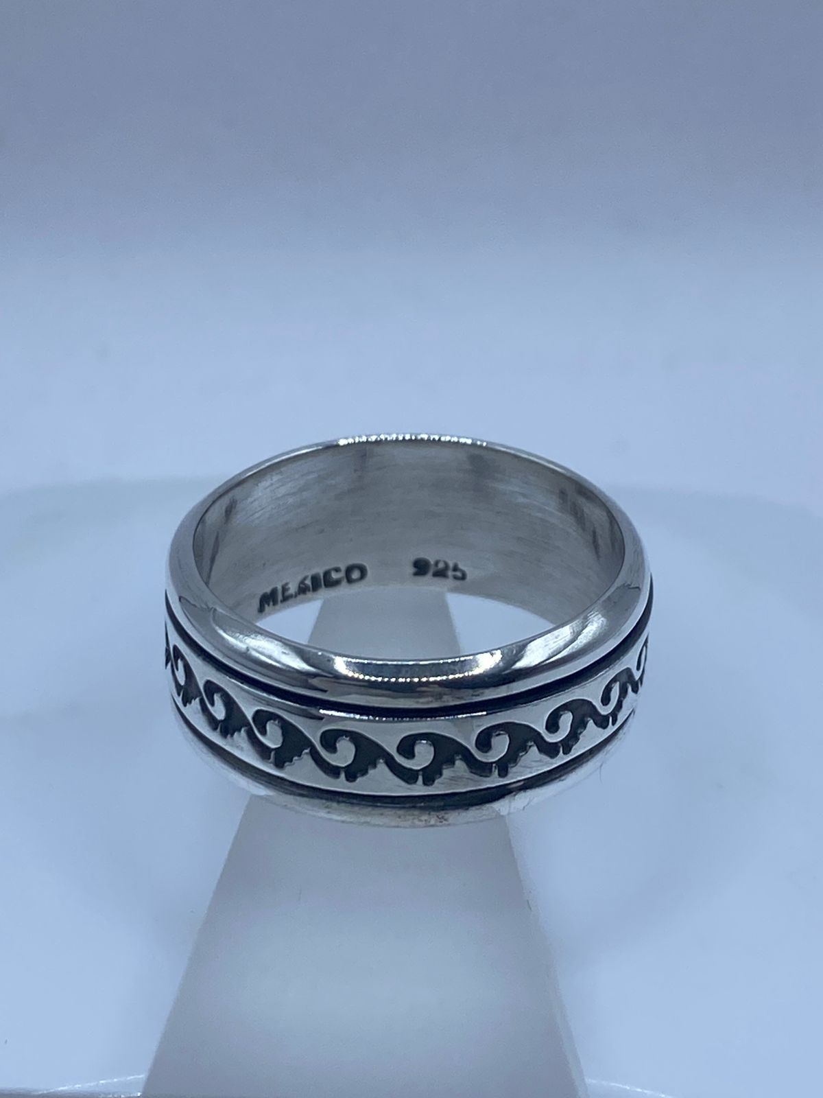 Sello de ley .925 en el interior del anillo giratorio con volutas ola talla 5 — plata auténtica artesanal Taxco