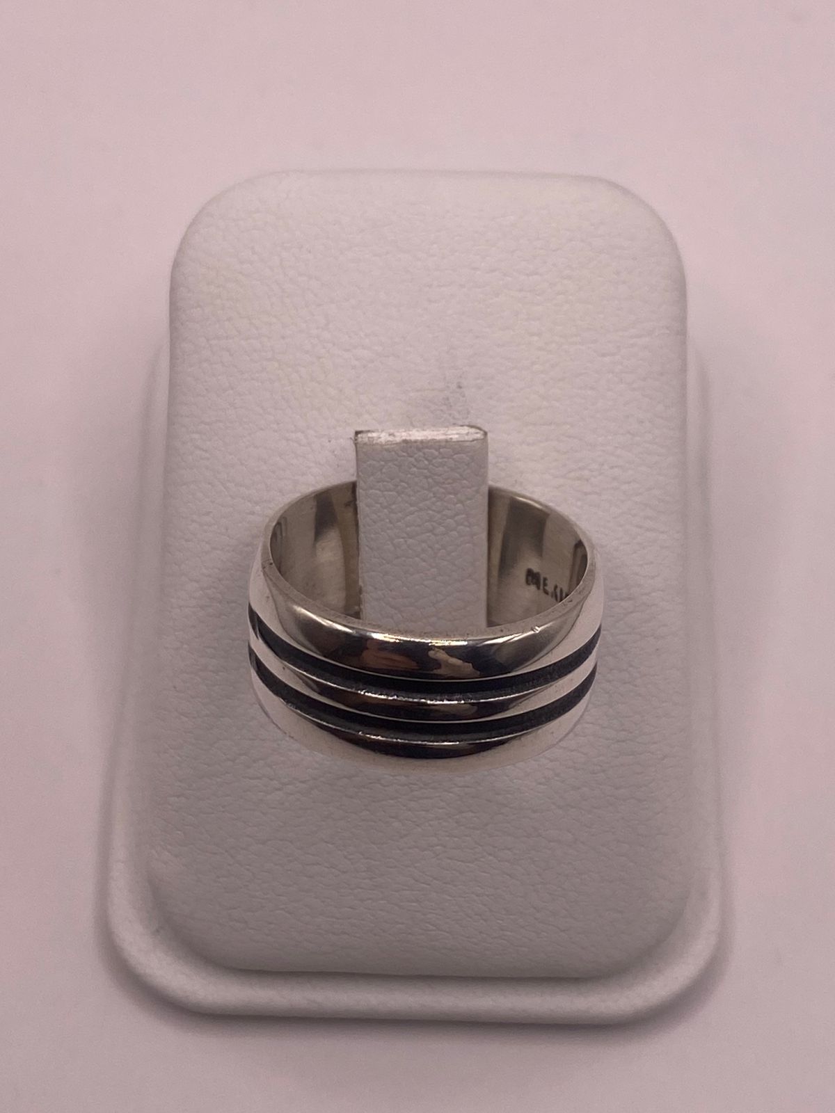 Anillo Giratorio de Plata 925 Liso con Doble Canal, vista lateral