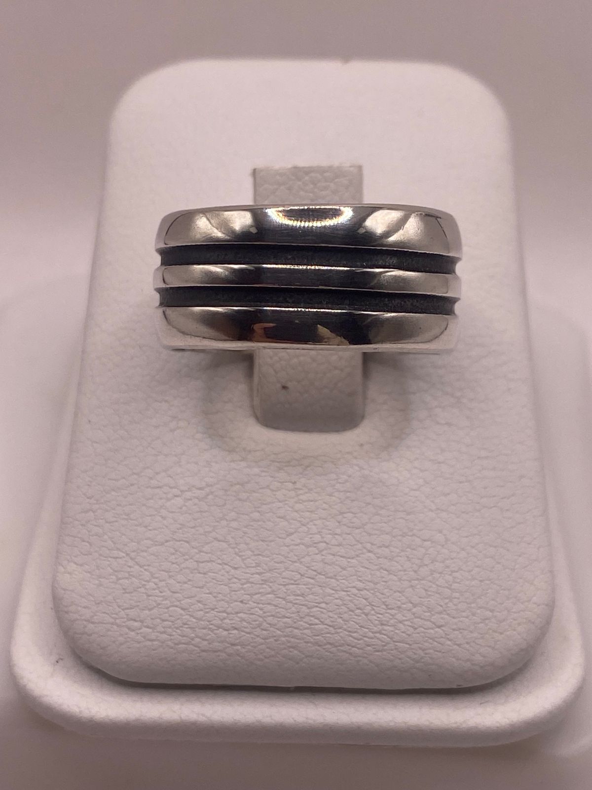 Anillo Giratorio de Plata 925 Liso con Doble Canal — ángulo diagonal