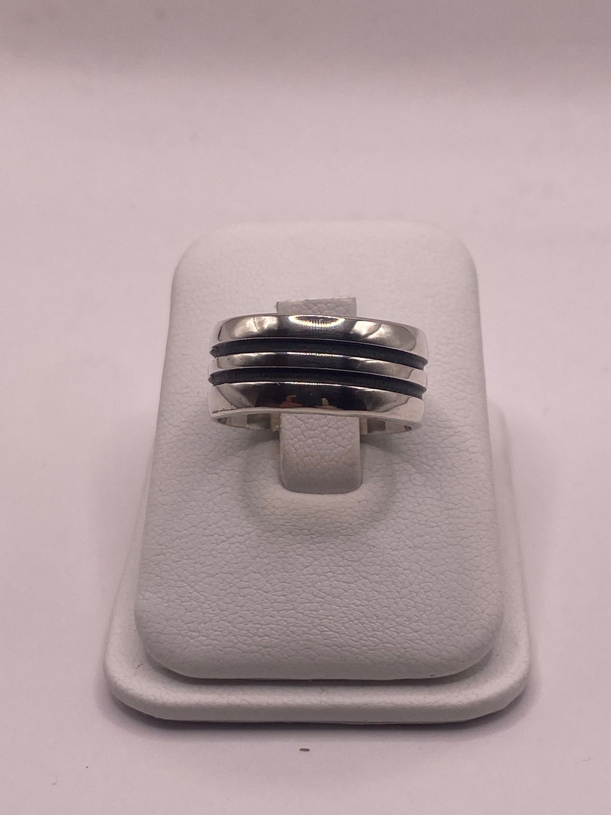 Anillo Giratorio de Plata 925 Liso con Doble Canal, vista de detalle