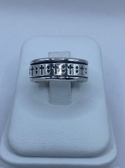 Anillo Giratorio de Plata 925 con Cruces Grabadas — vista lateral