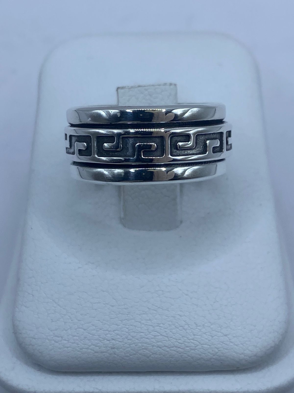 Anillo Giratorio de Plata 925 con Diseño Greca Clásica, vista lateral