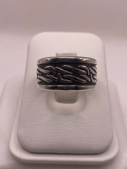 Anillo Giratorio de Plata 925 con Diseño Orgánico Texturizado, vista superior