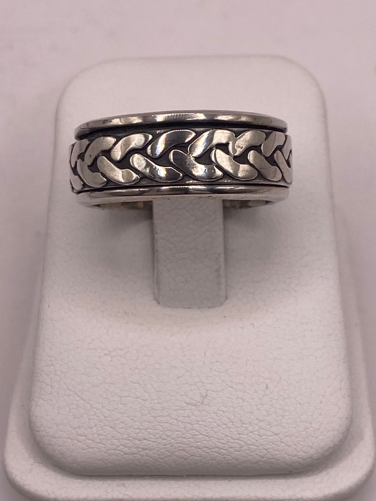 Anillo Giratorio de Plata 925 con Diseño de Eslabones Entrelazados y Acabado Oscuro, sello de autenticidad Plata Ley .925