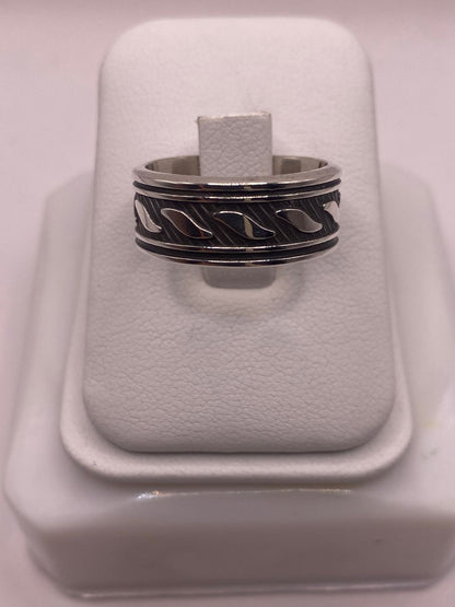 Anillo Giratorio de Plata 925 con Diseño de Ondas Texturizadas, vista de detalle