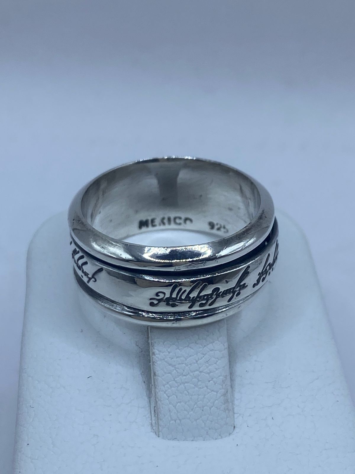 Anillo Giratorio de Plata 925 con Inscripción en Caligrafía Élfica — Artesanal Taxco, sello de autenticidad Plata Ley .925