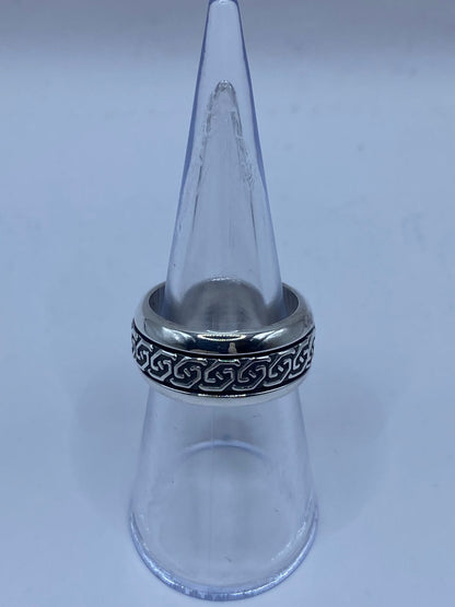 Anillo Giratorio de Plata 925 con Greca Clásica, vista lateral