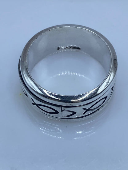 Sello de ley .925 en el interior del anillo giratorio con pez ictus — plata auténtica artesanal Taxco