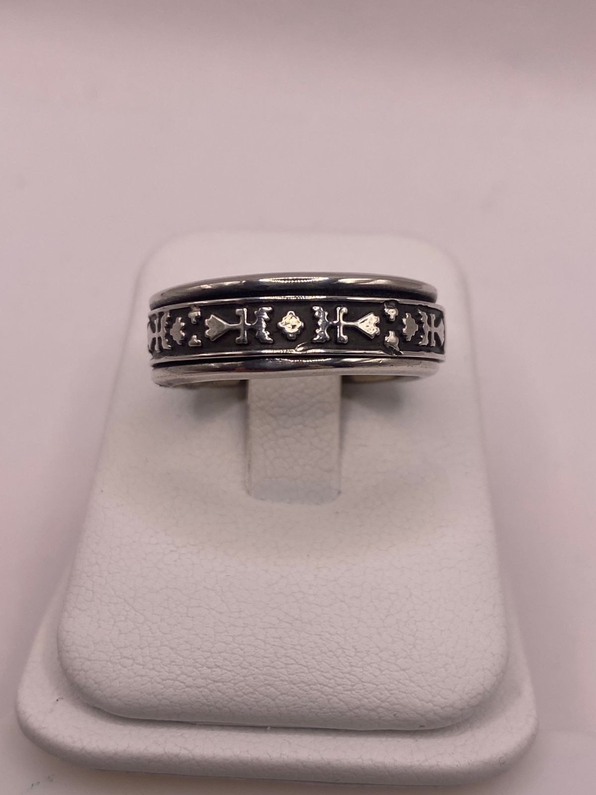 Anillo Giratorio de Plata 925 con Símbolos Geométrico, vista lateral