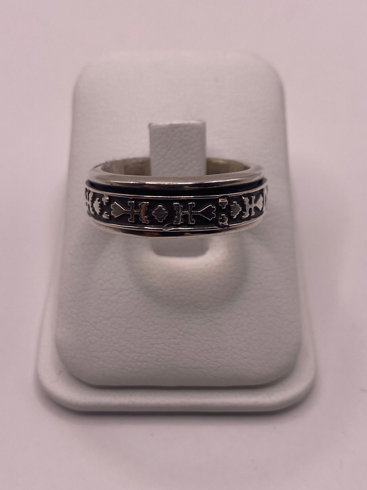 Anillo Giratorio de Plata 925 con Símbolos Geométrico, vista de detalle