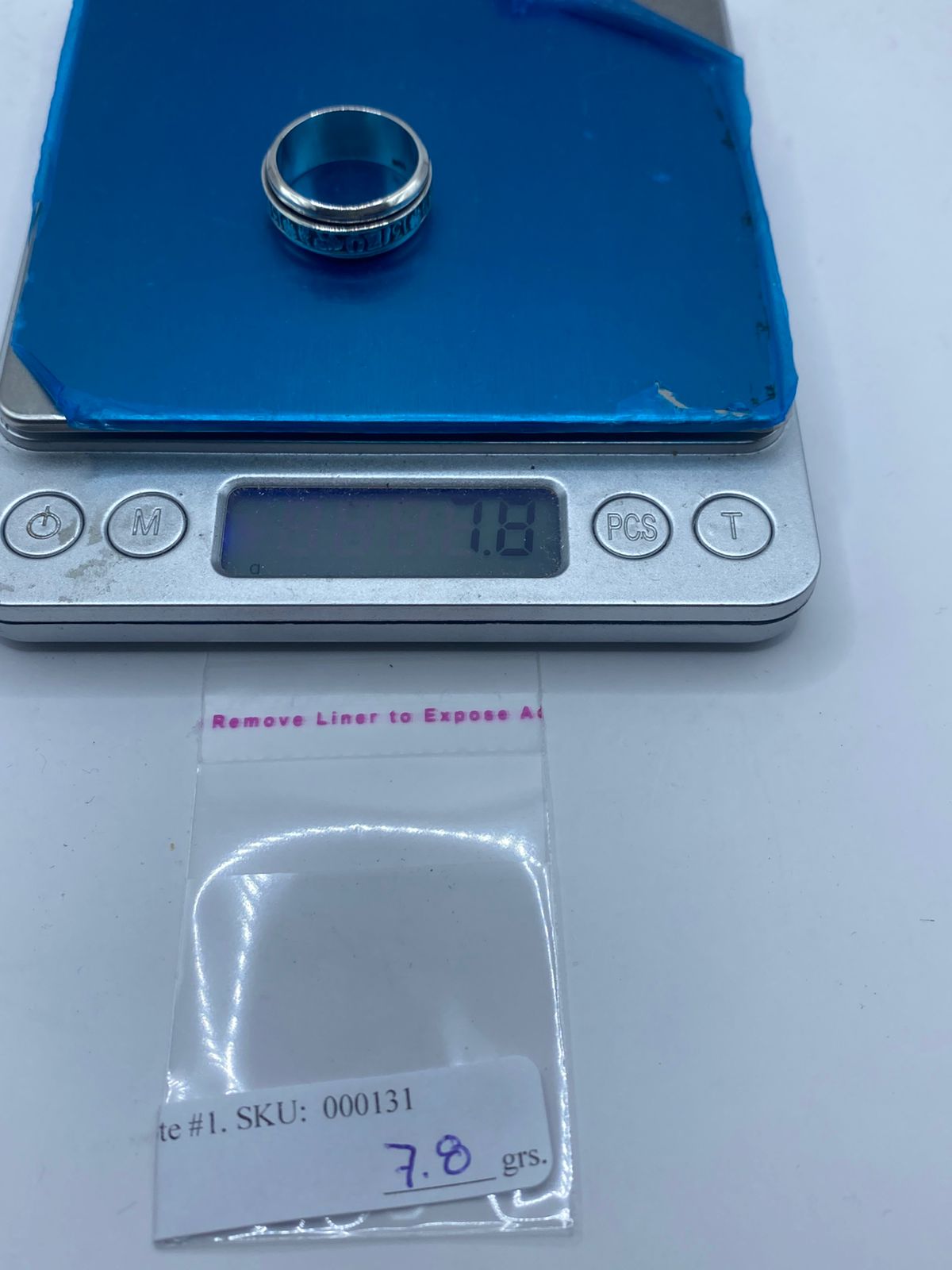 Anillo Giratorio de Plata 925 con Símbolos de la Suerte, peso en gramos (báscula)