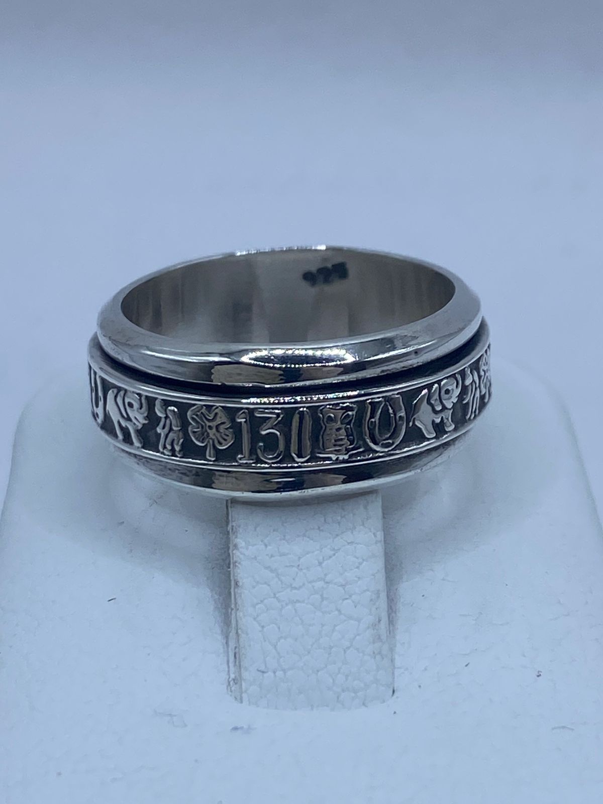 Anillo Giratorio de Plata 925 con Símbolos de la Suerte, sello de autenticidad Plata Ley .925
