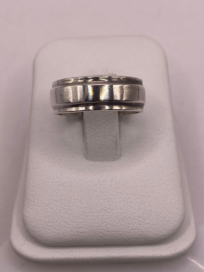 Anillo Liso de Plata 925 con Acabado Pulido Clásico, vista frontal