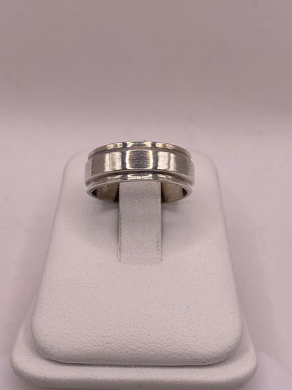 Anillo Liso de Plata 925 con Acabado Pulido y Diseño Clásico, sello de autenticidad Plata Ley .925
