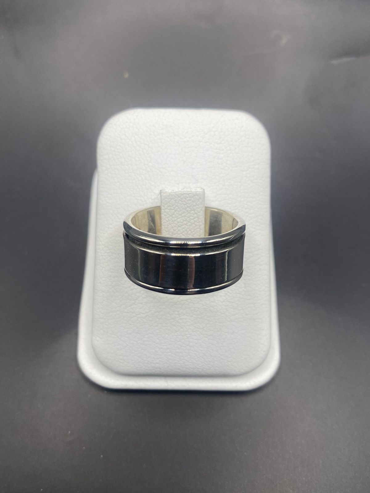 Anillo Plata Ley 925 Giratorio Liso — ángulo diagonal