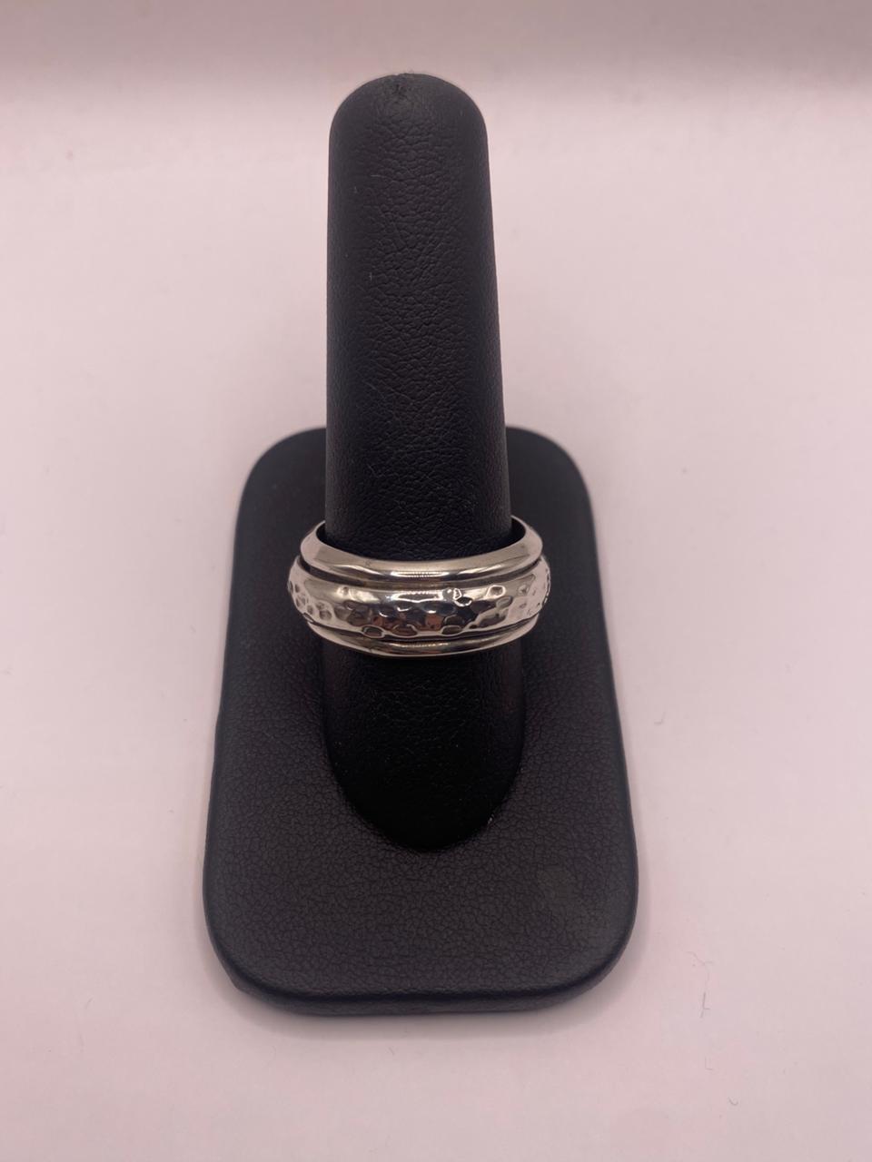 Anillo Antiestrés de Plata 925 Giratorio con Textura Martillada — Artesanal Taxco, sello de autenticidad Plata Ley .925