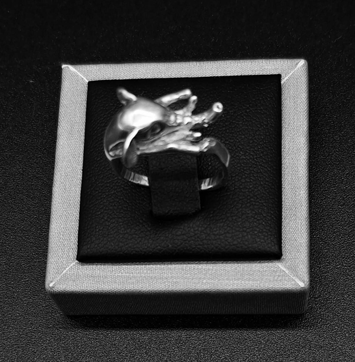 Sello de ley en el interior del anillo bebé elefante en plata ley 925