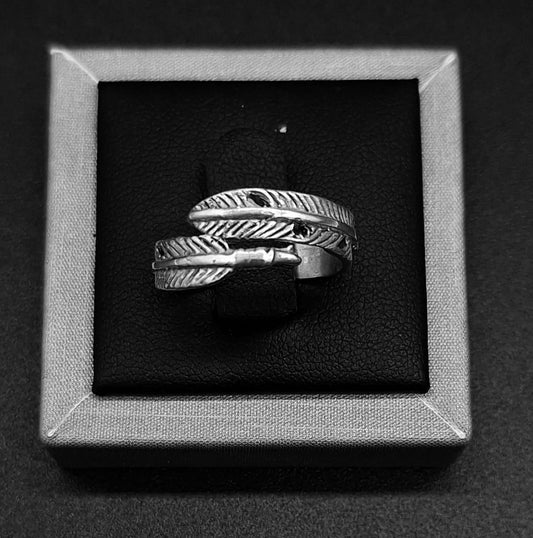 Anillo de Pluma en Plata Ley 925 — vista frontal