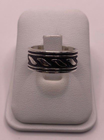 Anillo de Plata 925 Banda Grabada Ondulada — Artesanal Taxco, vista frontal