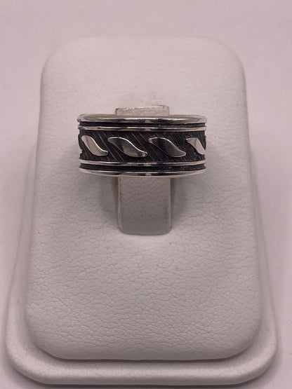 Anillo de Plata 925 Banda Grabada Ondulada — Artesanal Taxco, vista lateral