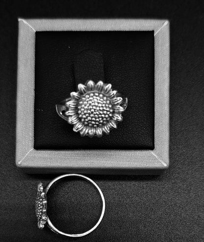 Anillo Girasol en Plata Ley 925, sello de autenticidad Plata Ley .925
