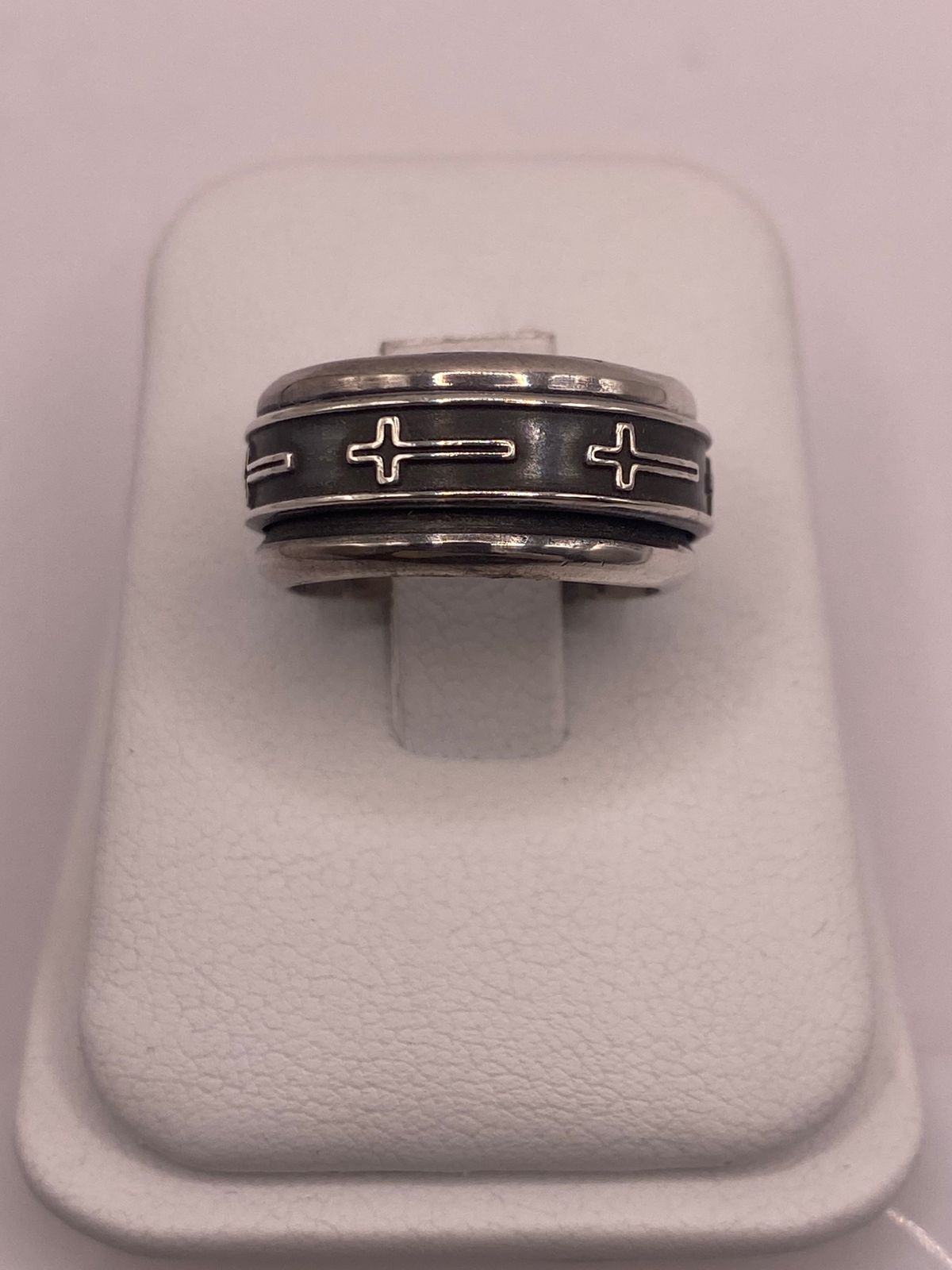 Anillo de Plata 925 con Cruces Grabadas y Diseño Sobrio, sello de autenticidad Plata Ley .925
