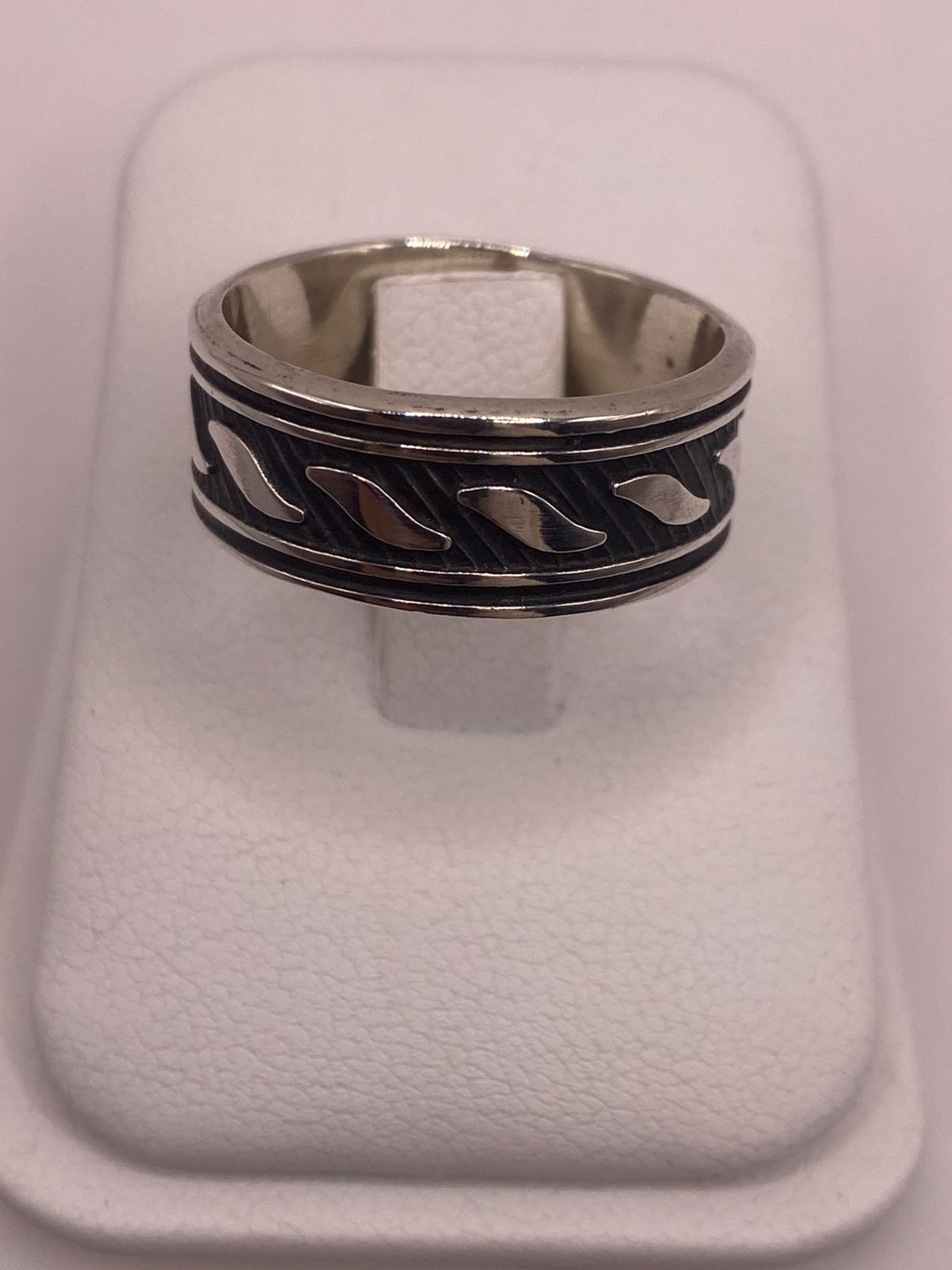 Anillo de Plata 925 con Diseño Atemporal — vista lateral