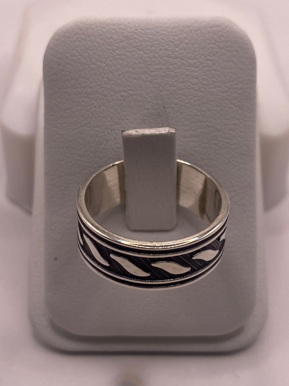 Anillo de Plata 925 con Diseño Atemporal, vista frontal
