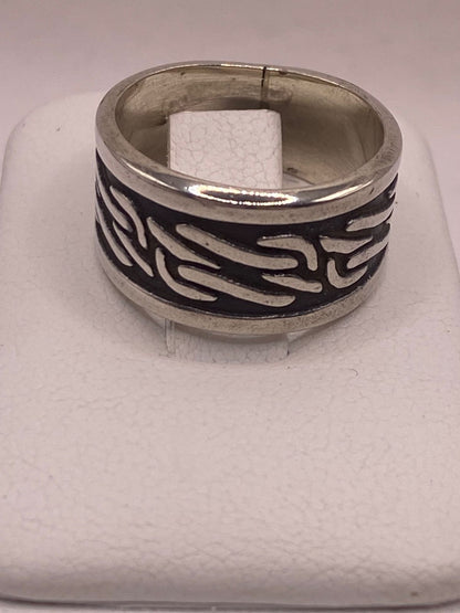 Anillo de Plata 925 con Diseño Trenzado Tipo Cadena y Acabado Oxidado, sello de autenticidad Plata Ley .925