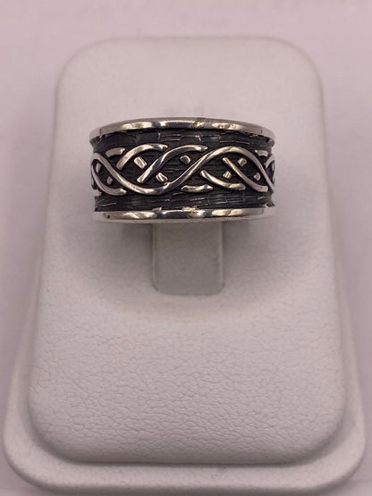 Anillo de Plata 925 con Diseño Trenzado y Motivos Orgánicos, vista lateral