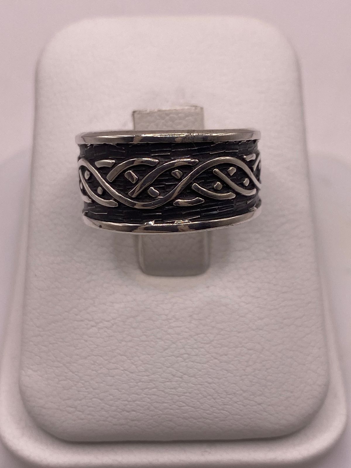 Anillo de Plata 925 con Diseño Trenzado y Motivos Orgánicos, sello de autenticidad Plata Ley .925