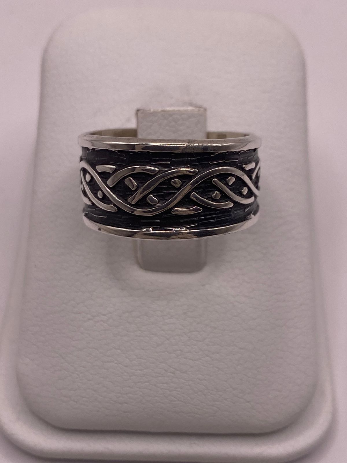 Anillo de Plata 925 con Diseño Trenzado y Motivos Orgánicos — vista lateral