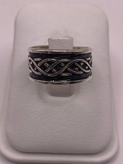 Anillo de Plata 925 con Diseño Trenzado y Motivos Orgánicos — vista lateral