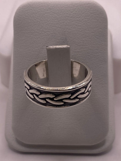 Anillo de Plata 925 con Diseño de Cadena y Acabado Oxidado, sello de autenticidad Plata Ley .925
