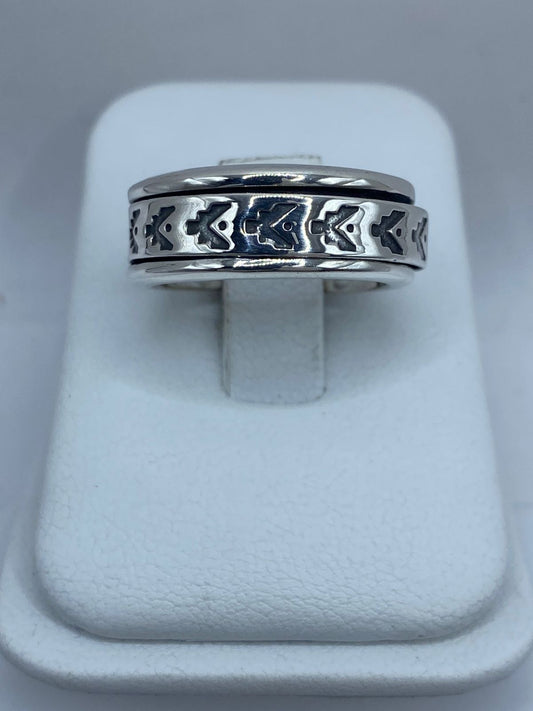 Anillo de Plata 925 con Diseño de Flechas, vista frontal