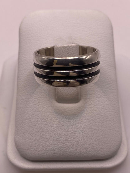 Anillo de Plata 925 con Doble Canal Central en Contraste — detalle de piedra