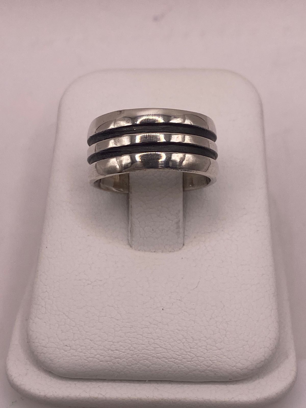 Anillo de Plata 925 con Doble Línea Central — vista lateral