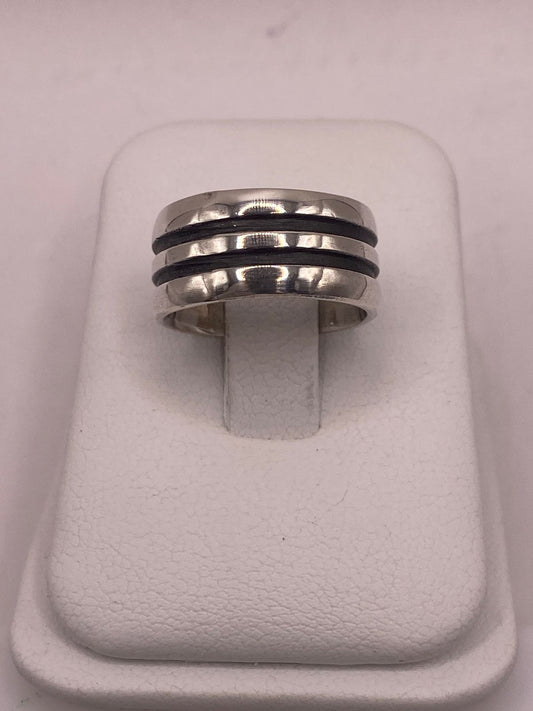 Anillo de Plata 925 con Doble Línea Central — vista lateral