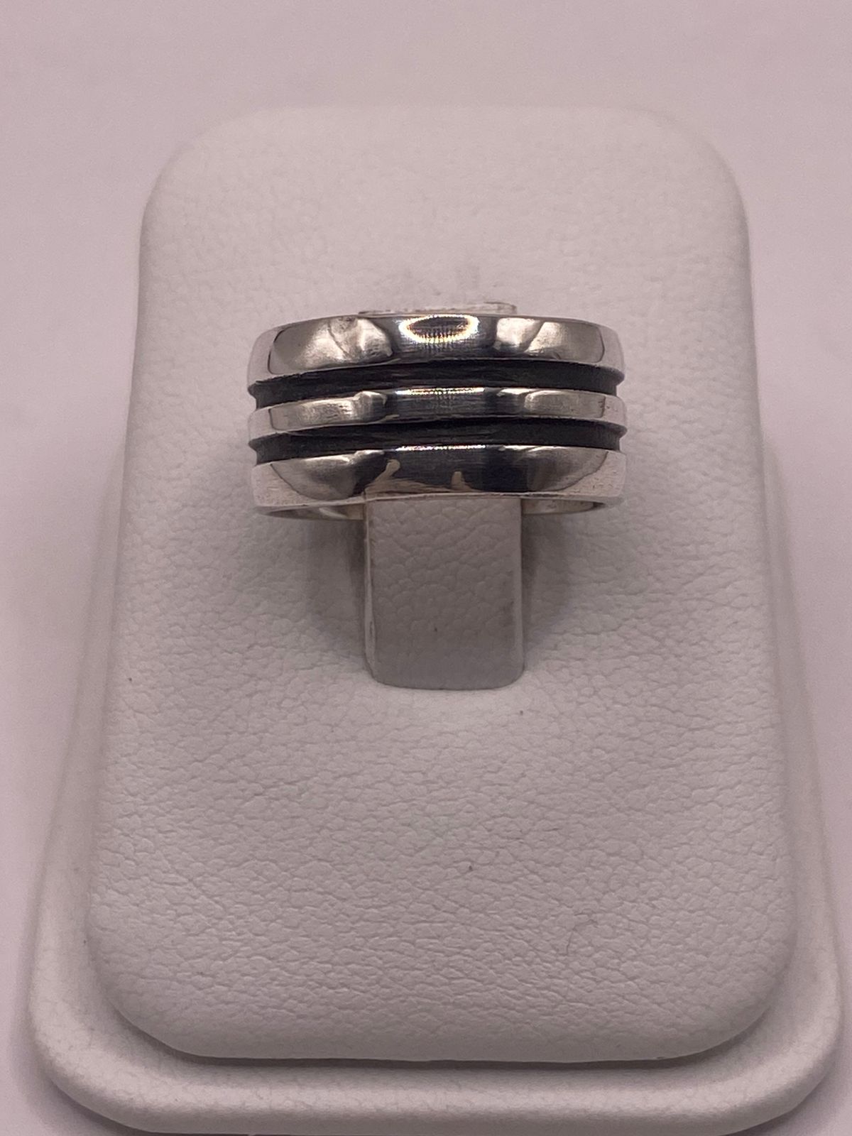 Anillo de Plata 925 con Doble Línea Central, vista lateral